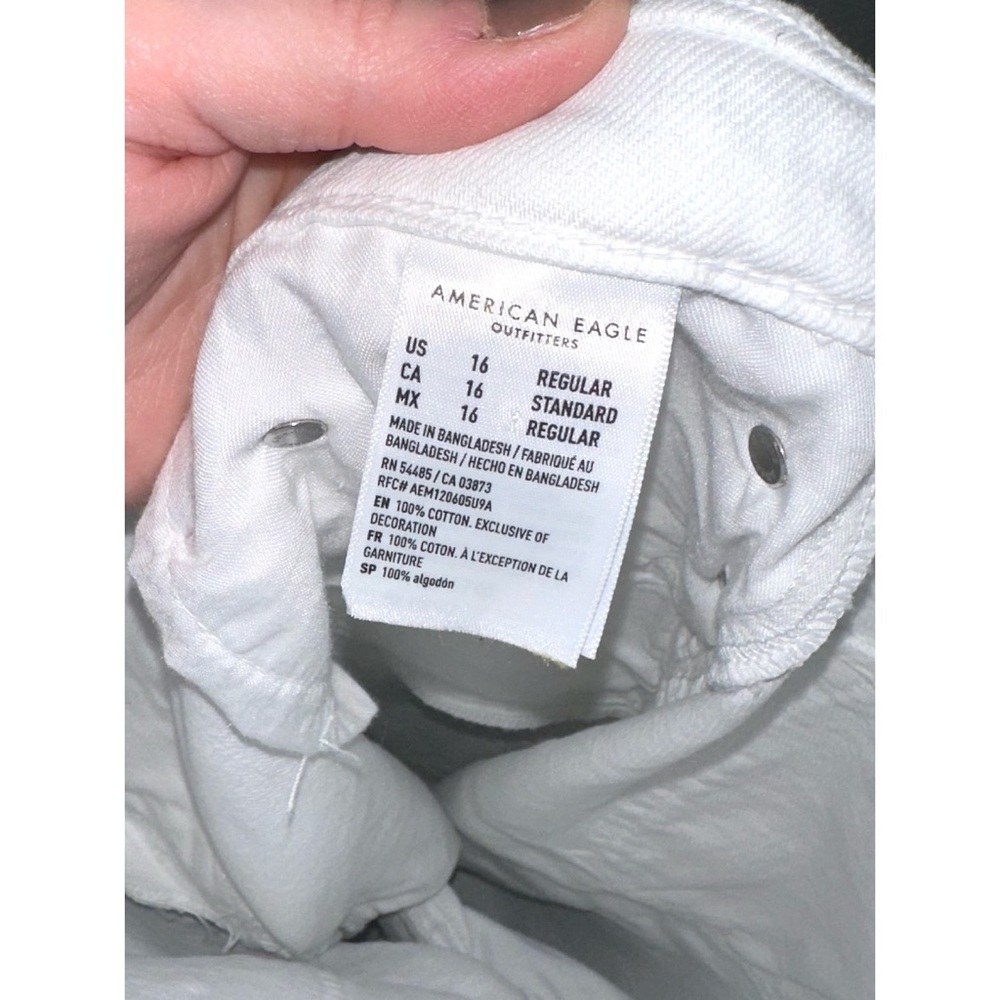 American Eagle white 90’s straight jeans - Picture 8 of 8